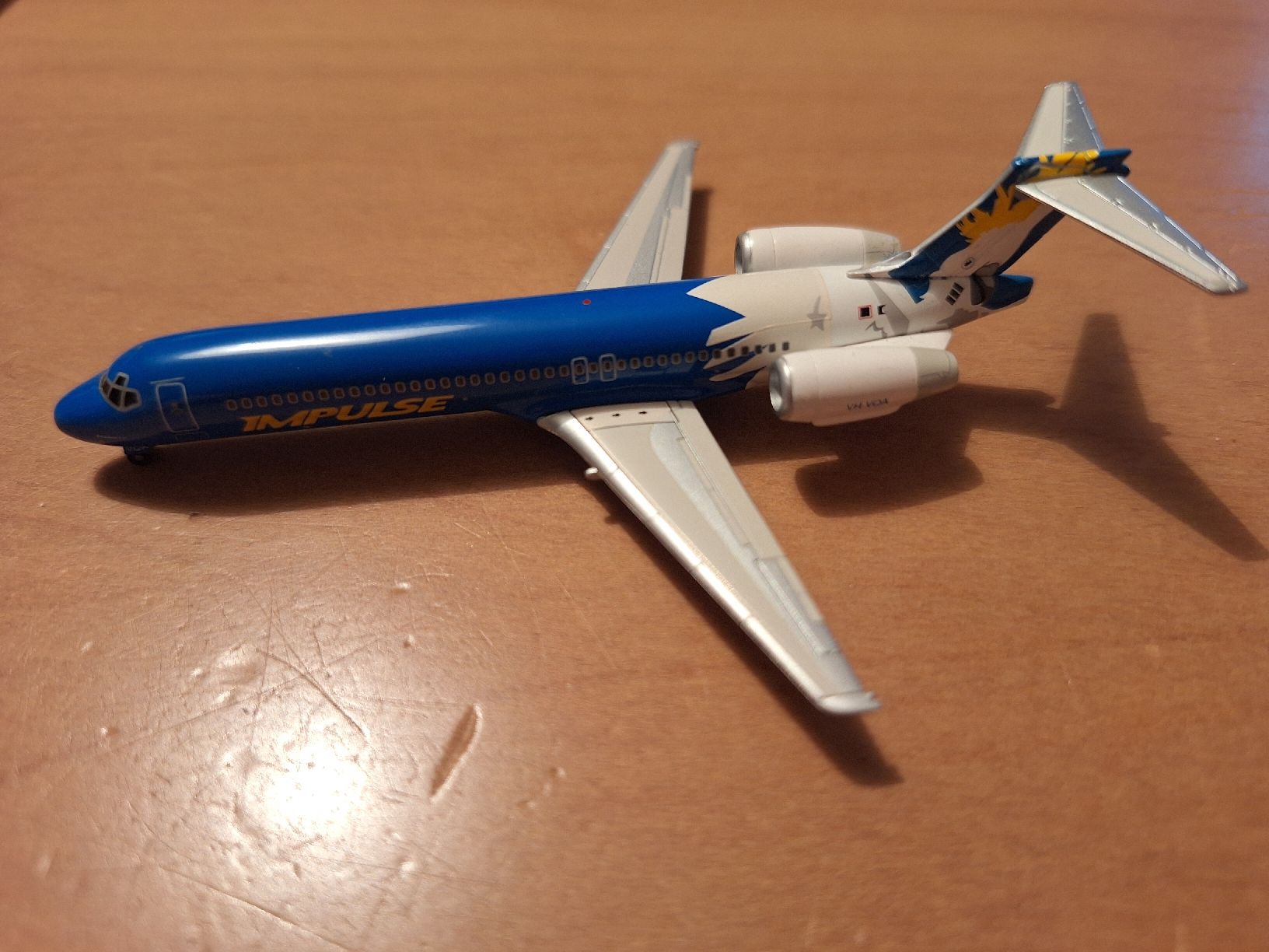Boeing Kit di modellismo & Modellini statici: Boeing B717-2BD Impulse 1:400 Dragon Wings  – Usato da Sargans venduto da nicsam1815 1