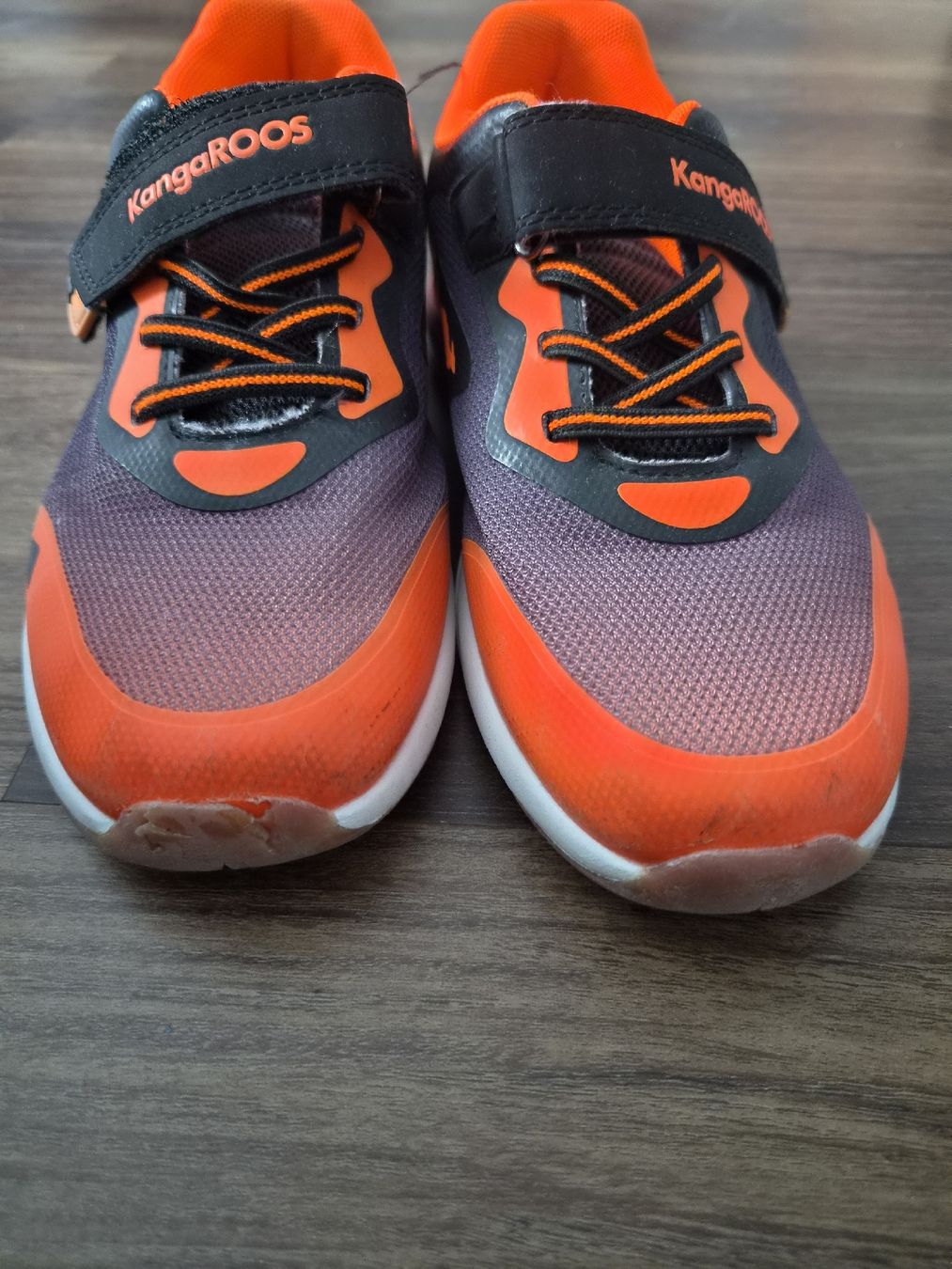 Scarpe per ragazzi: KangaROOS Hallenschuhe Grösse 35 – Usato da Altishofen venduto da tammy05 2