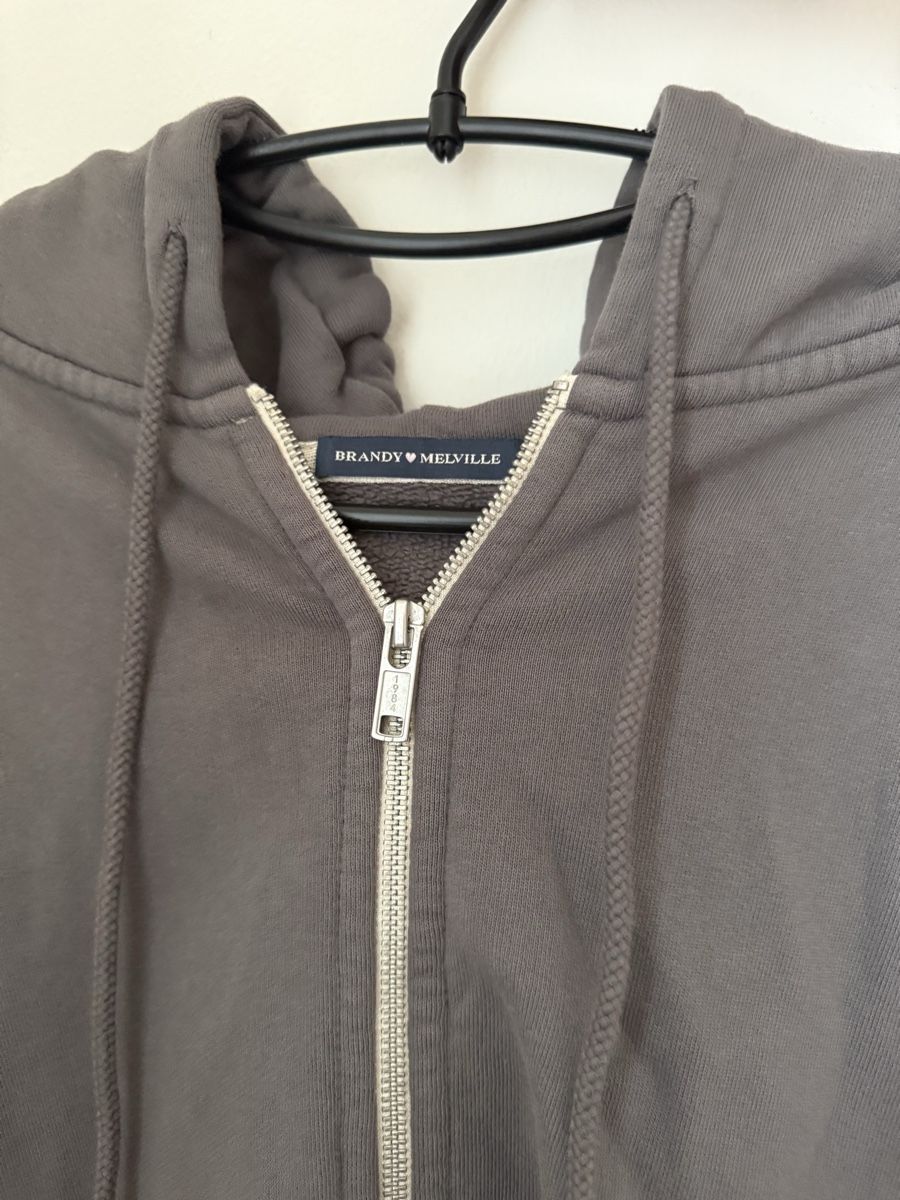 Brandy Melville Maglioni & Felpe: Brandy Melville Zipper grau – Usato da Zürich venduto da larrysells 1