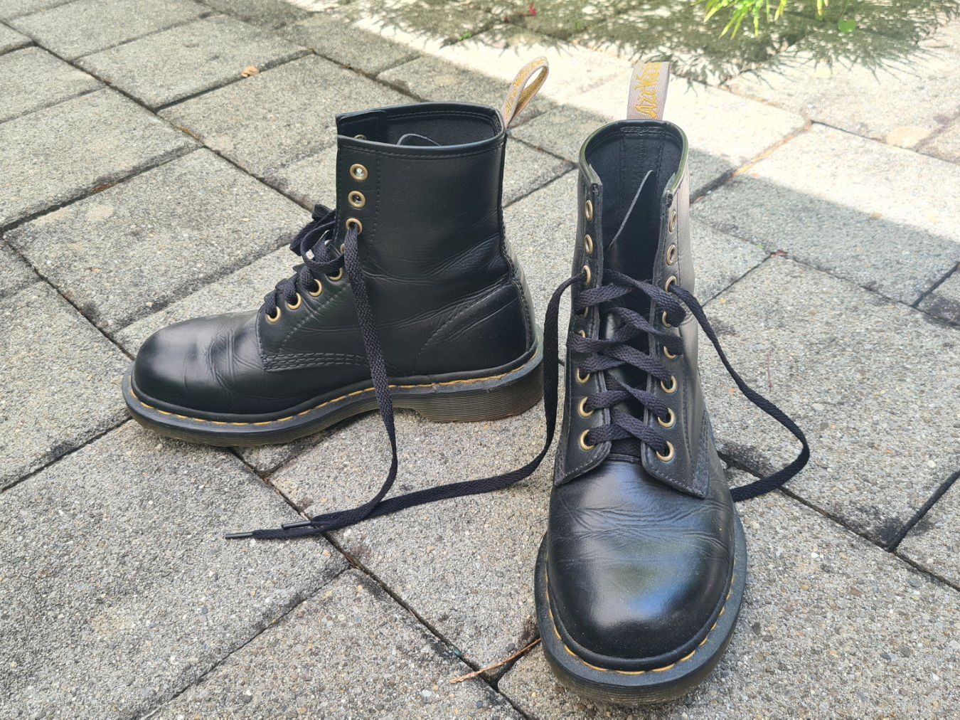 Dr. Martens Herrenschuhe: Originale Doc Martens Vegan - Grösse 38 – Gebraucht aus Kriens von nomolis