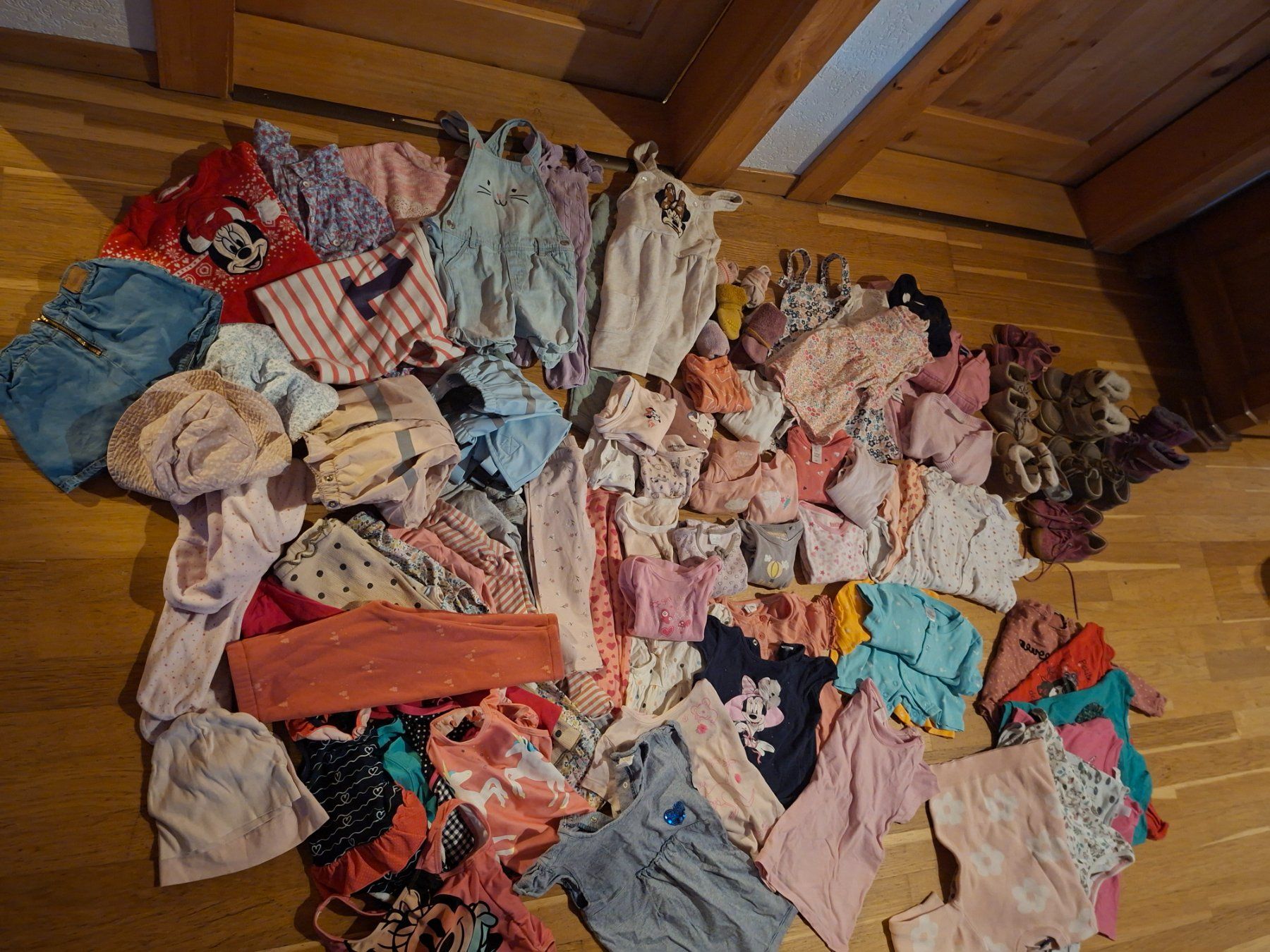 Lotti & Set di vestiti: Grosses Kleiderpaket Mädchen – Usato da schnottwil venduto da Lesly14 1