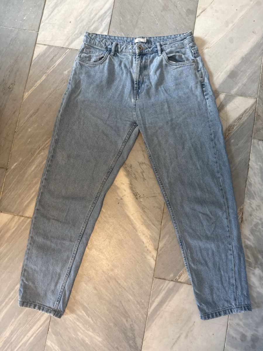 Jeans: MOM Jeans Damen - 100% Baumwolle – Gebraucht aus Herrliberg von Joy_Strehler