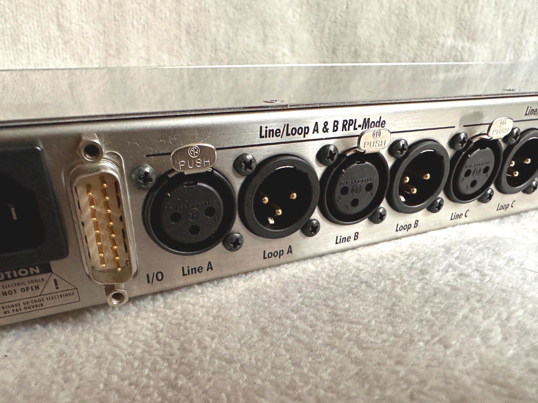 Mischpulte: Riedel IF-2104 4ch 2/4-wire interface partyline intercom no2 – Gebraucht aus Zürich von Malco0 6