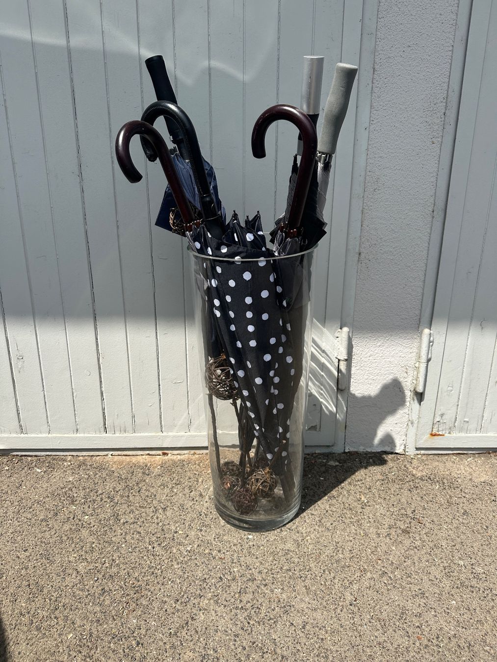 Vasi & Recipienti: Regenschirmständer Glas oder Vase (ohne Inhalt), 65cm hoch – Usato da Riehen venduto da ste_lz9q