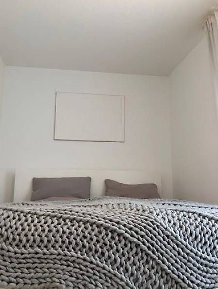 Decken: Tagesdecke plaid grau Strick  – Gebraucht aus Riehen von tab_p675 1