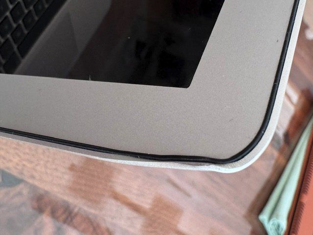 Apple Portables: **Apple Macbook Air Model A1369 EMC 2469** – D'occasion à Luzern par rivendo.shop 5