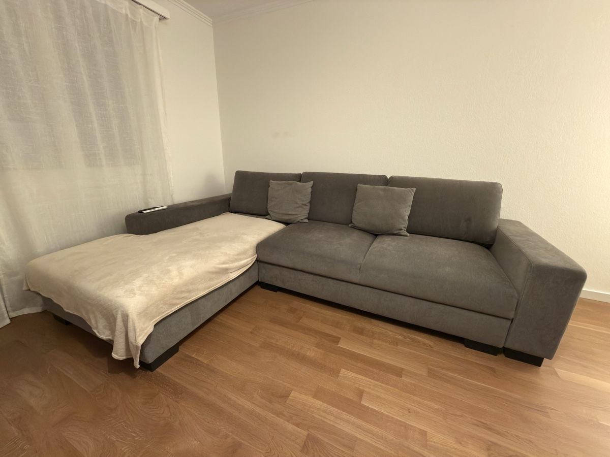 3-Sitzer-Eck-Schlafsofa aus grauem Stoff, gebraucht, in gute (Gebraucht) in Kriens für CHF 1200 – nur Abholung auf Ricardo kaufen