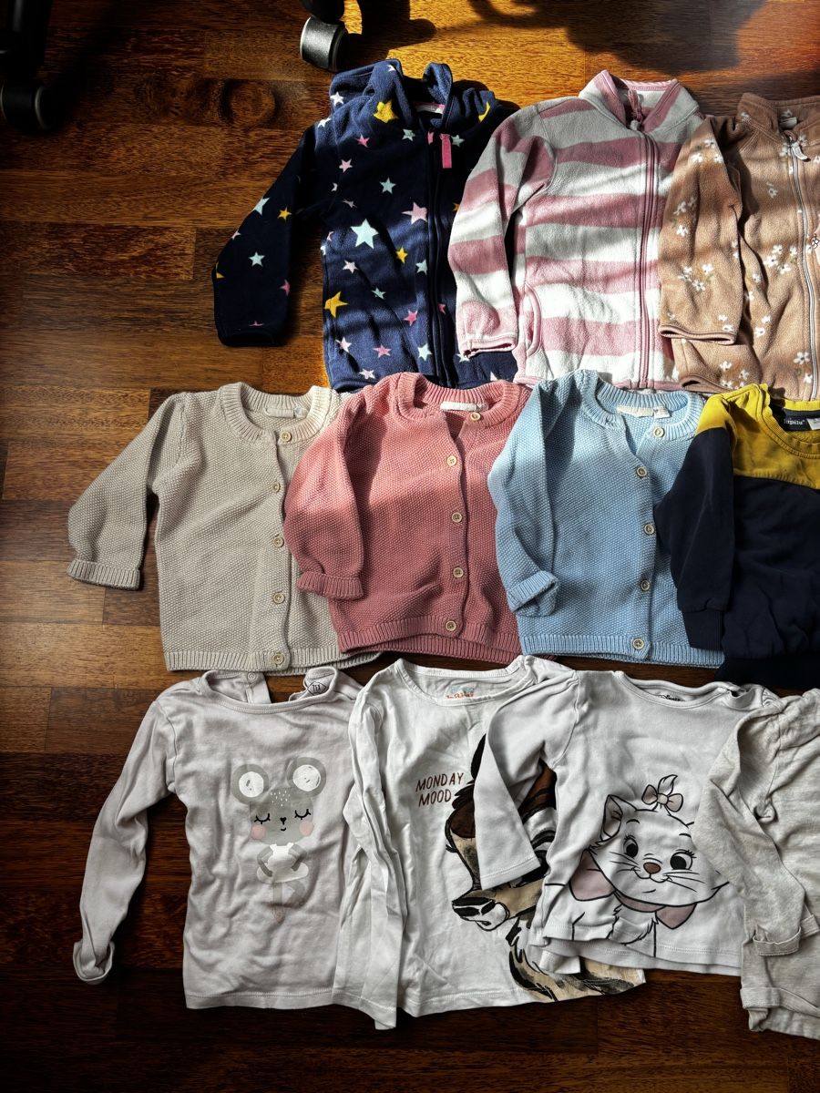 Pulls et sweat-shirts: 17 Pullis/Oberteile Gr. 86 und 92 – D'occasion à Amriswil par Ka_Sc 3