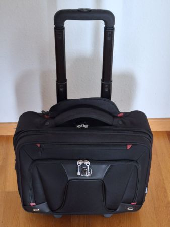 Wenger Business-Trolley auf Rollen
