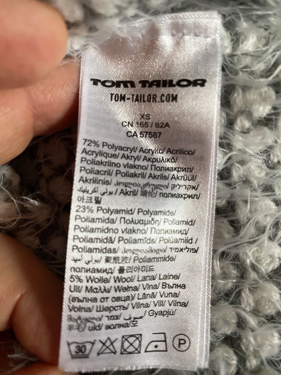 Tom Tailor Pulls & Sweat-shirts: Pull Tom Tailor bicolore gris et blanc taille XS – D'occasion à Geneve par Monthoux13 4