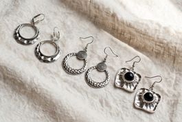 Set di 3 paia di orecchini pendenti in metallo argento
