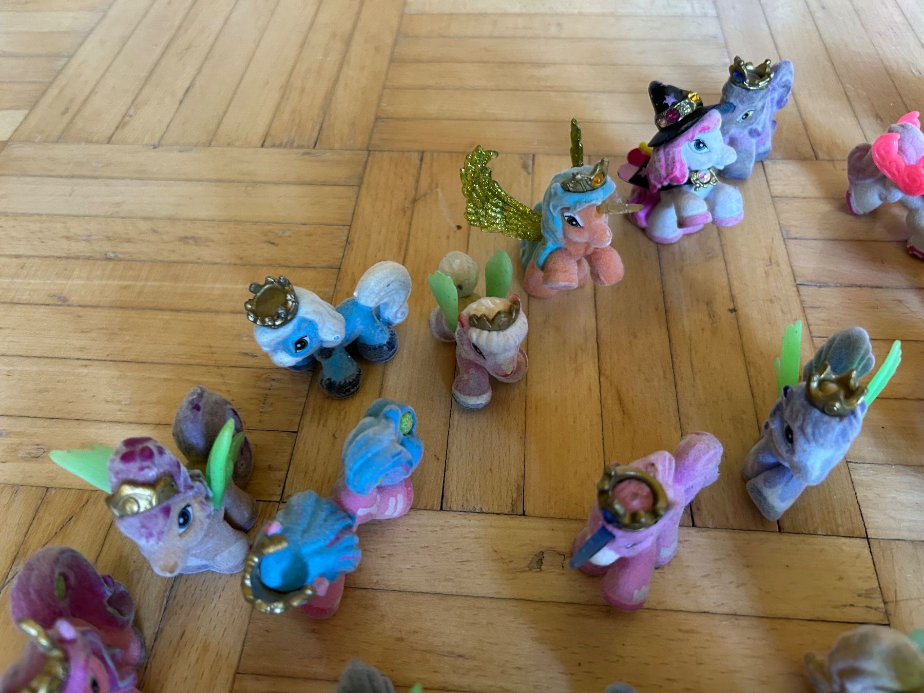 Giocattoli: Sammlung von 35 Pony-Figuren "Filly" – Usato da Pont-la-Ville venduto da grosidi 4