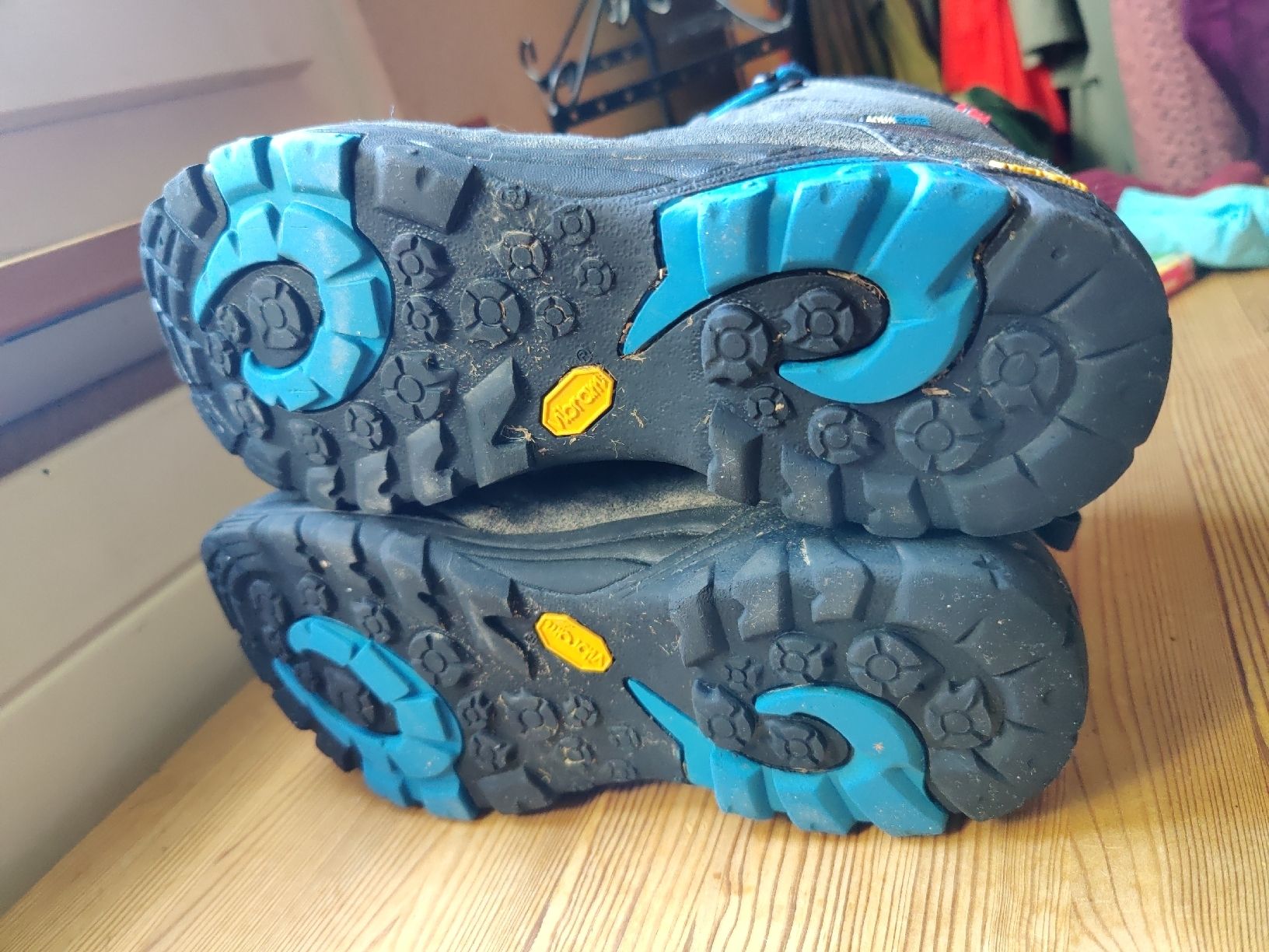 Scarpe da uomo: Gr 39 trollkids wanderschuhe – Usato da Degersheim venduto da HariOm 4