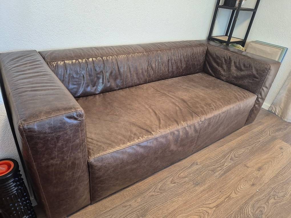 Sofas: Canapé en cuir – D'occasion à Delémont par Dadg17