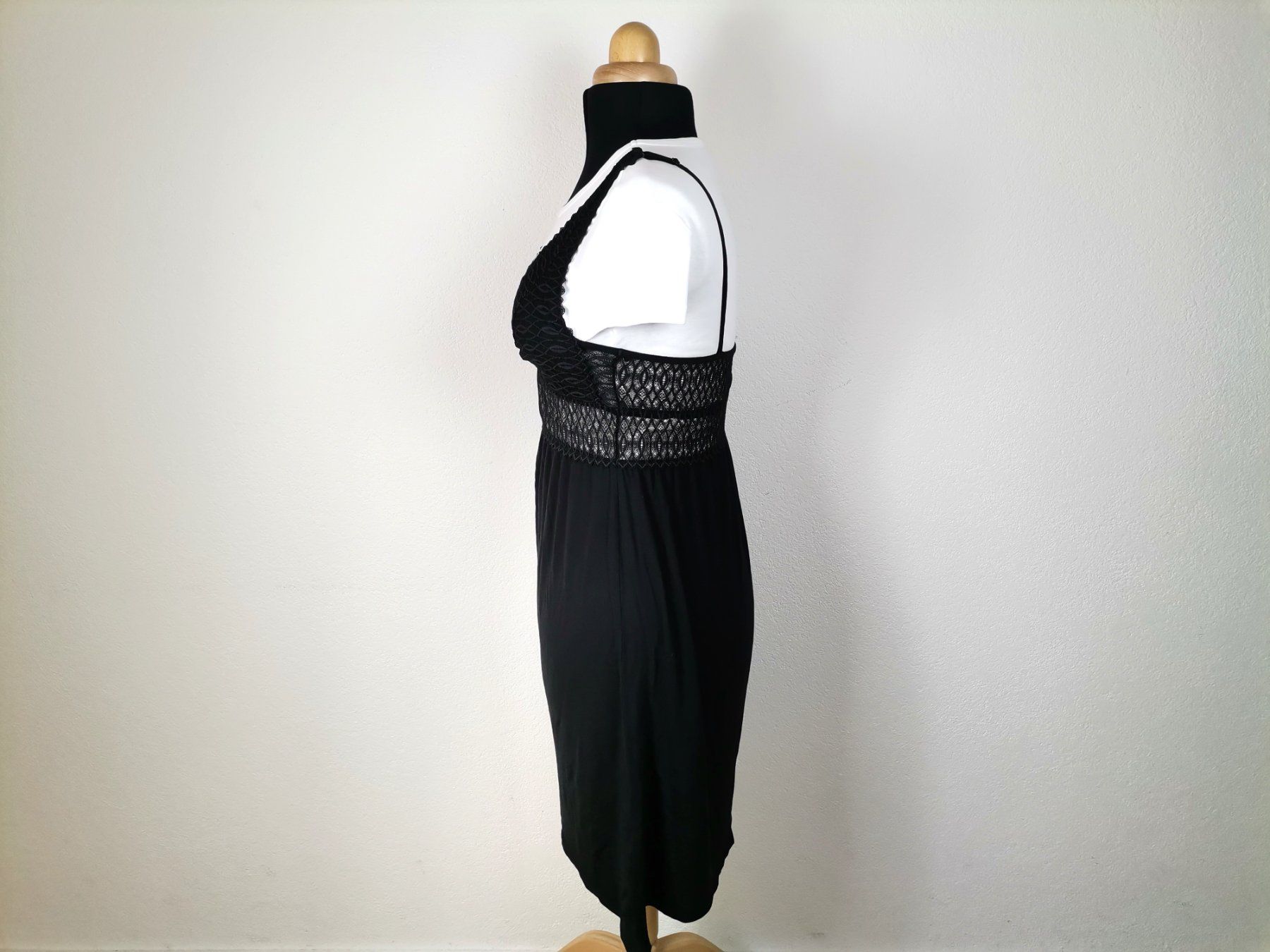 Triumph Negligees & Pigiami: TRIUMPH Amourette Nachthemd Schwarz Grösse M – Usato da Schaffhausen venduto da Restwert_SH 1