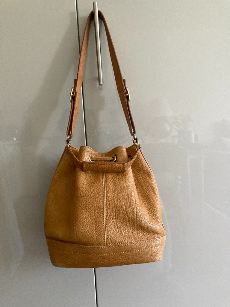 Borse da donna: GRATIS - Beuteltasche aus Leder – Difettoso da Winterthur venduto da rox_n5tg 2