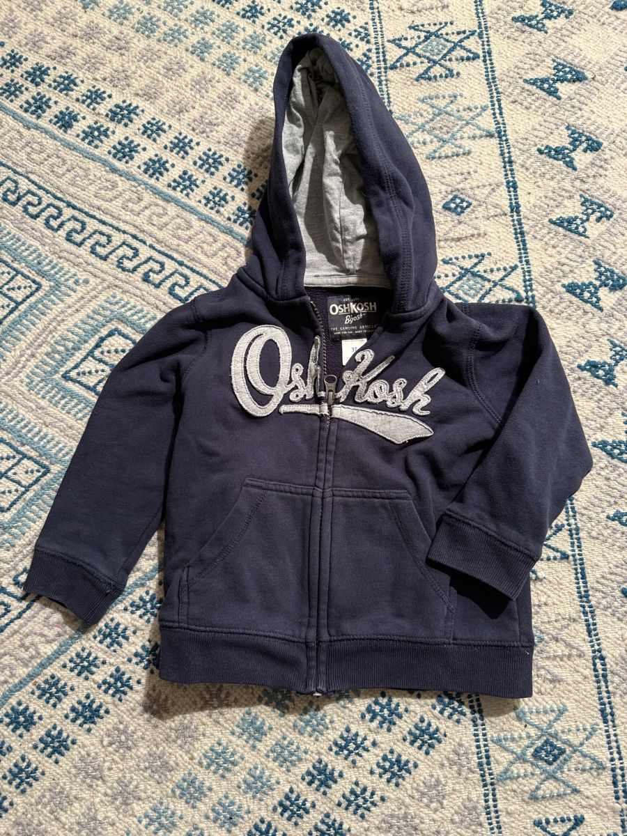 Oshkosh Maglioni & Felpe: Kapuzenpullover von Oshkosh 3 Jahre – Usato da Münchenstein venduto da nuk2018