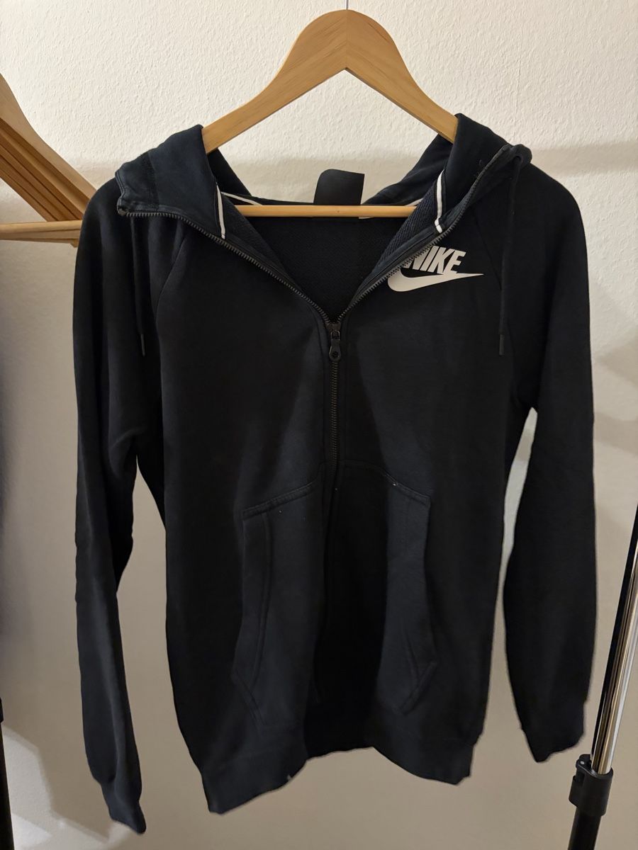 Giacche: Nike Sportswear sweatjacke – Usato da Luzern venduto da fer_5lyj
