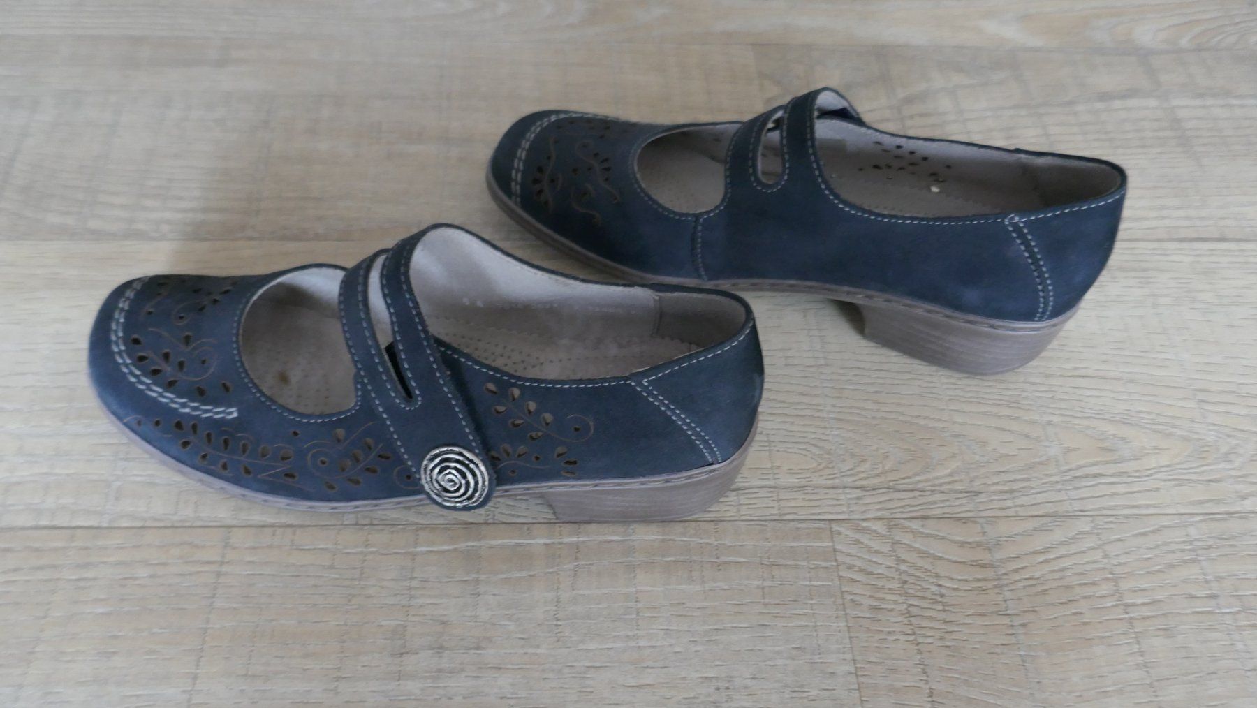 Scarpe da donna: Pumps von Medicus, Gr. 38, dunkelblau, Leder – Usato da Port venduto da uzuku 3