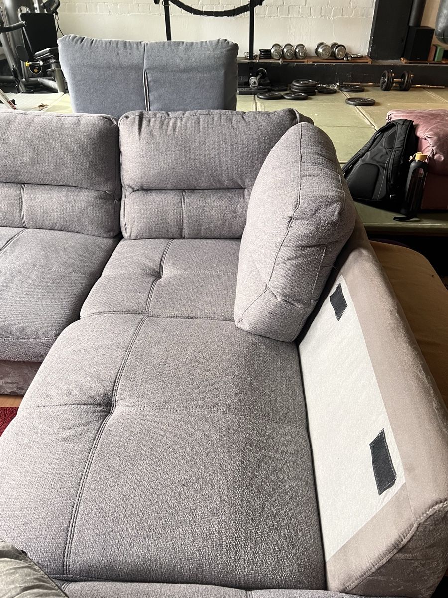 Sofas: Grosses Ecksofa mit Schlaffunktion, Grau, Top Zustand – Gebraucht aus Gelterkinden von Mystic-Spirit 4