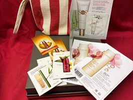Clarins Necessaire mit Proben - ideales Propierset!