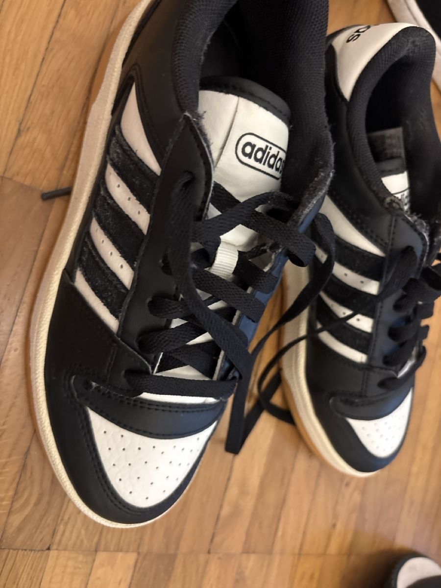 Adidas Herrenschuhe: Adidas Schuhe Grösse 36 – Gebraucht aus Buchs ZH von els_mgj9 2