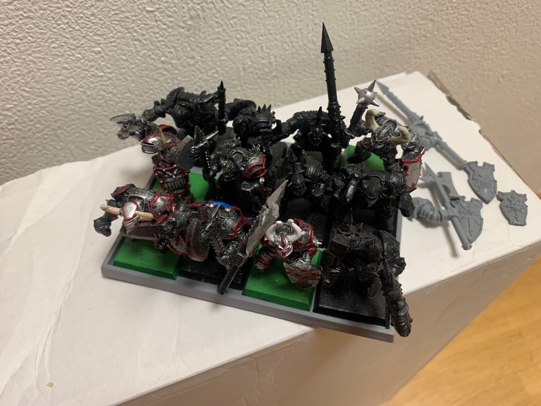 Statuette: Warhammer Fantasy Krieger des Chaos – Usato da Winterthur venduto da Compiorg 1