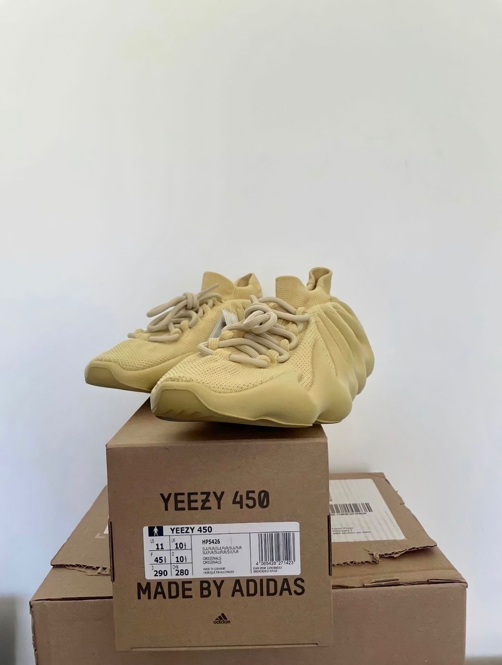 Adidas Herrenschuhe: Adidas yeezy 450 sulfur 45 1/3 – Neu und originalverpackt aus Kriens von Ileriadiamore