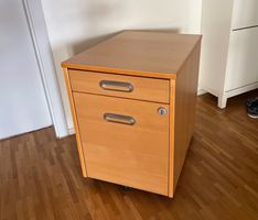 Büro Korpus auf Rollen - mit Schubladen