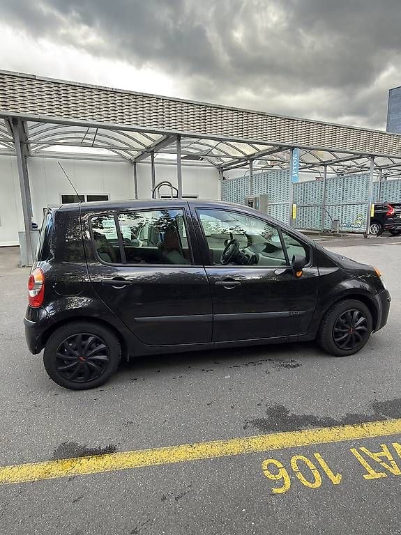 Autos: Renault Modus 1.4 16V 2005 – D'occasion à Biel/Bienne par onu_rk6d 2