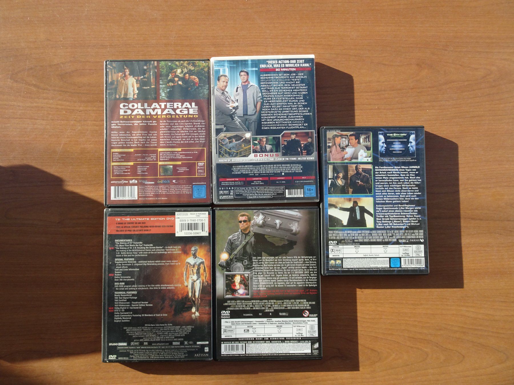 Tous les DVDs: Arnold Schwarzenegger Filme – D'occasion à Schenkon par Movieplanet 1
