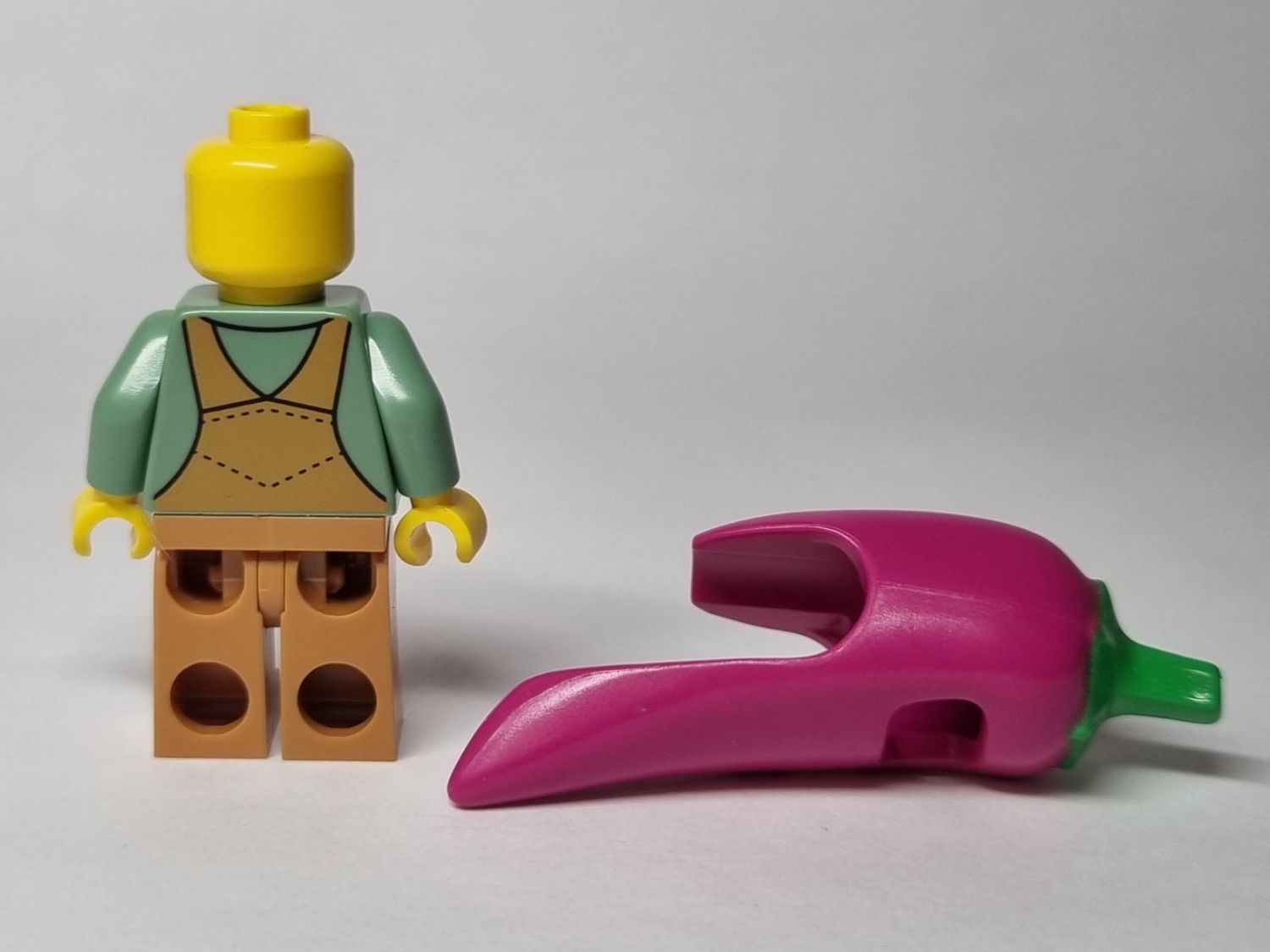 Lego Kit di costruzioni: LEGO BAM Easter 2025 Magenta Chili Pepper Costume Guy – Nuovo (secondo la descrizione) da Basadingen venduto da NekoBricks 2