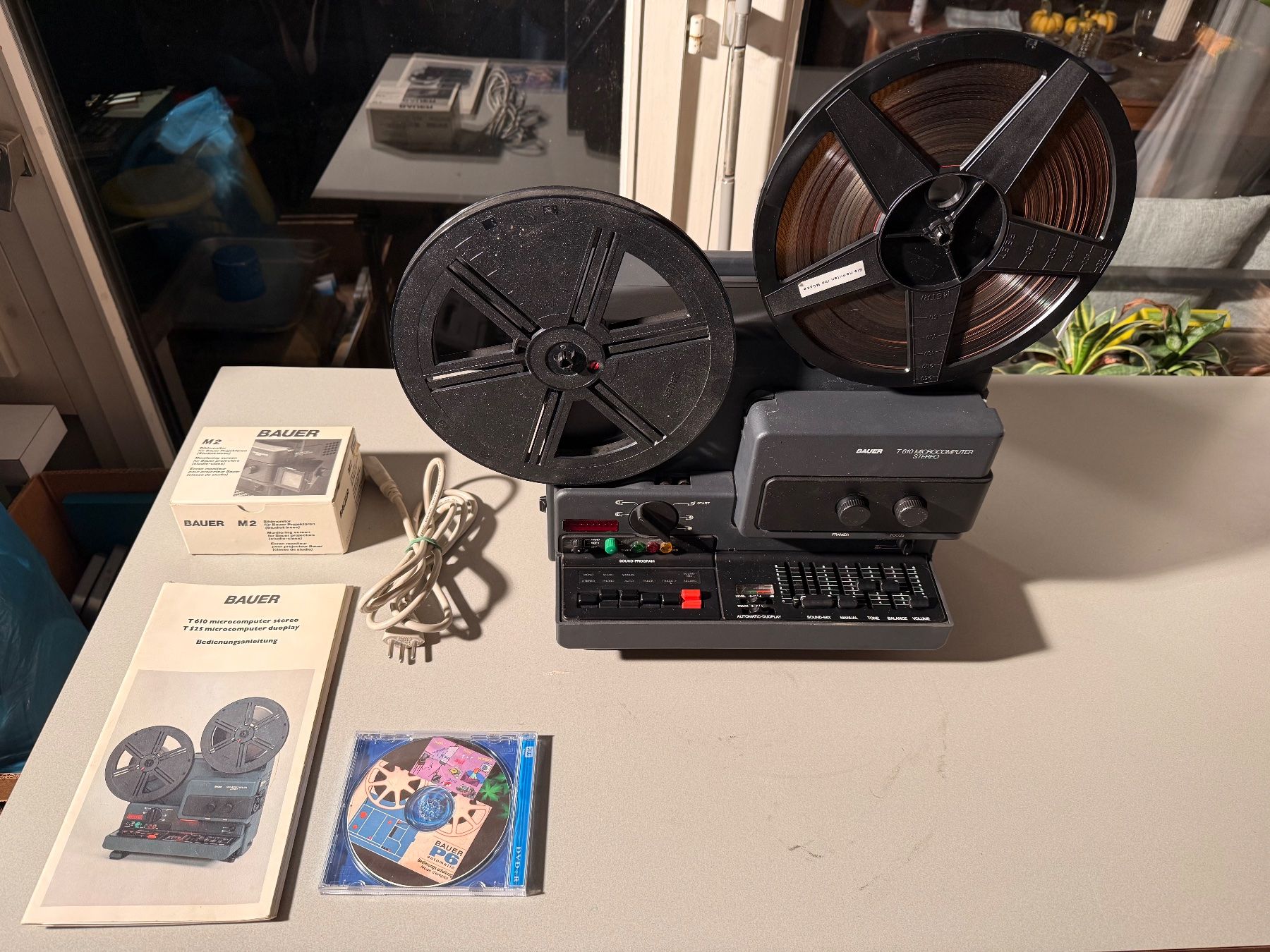 Filme: Bauer T610 Microcomputer Stereo Super 8 Projektor + M2 – Gebraucht aus Reinach BL von Rushkatie