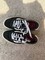 Schwarze Vans