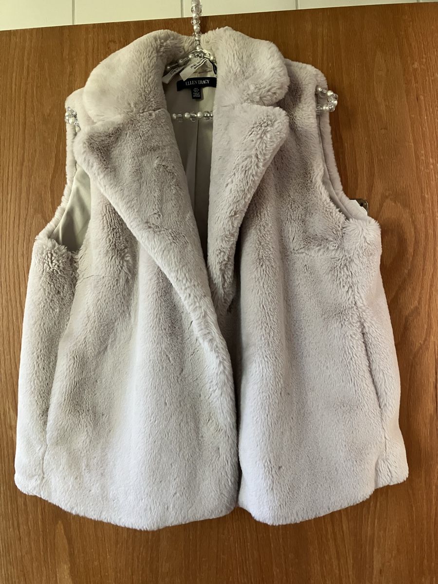 Gilets: Fellweste von Ellen Tracy – D'occasion à Bassersdorf par groovygremlin