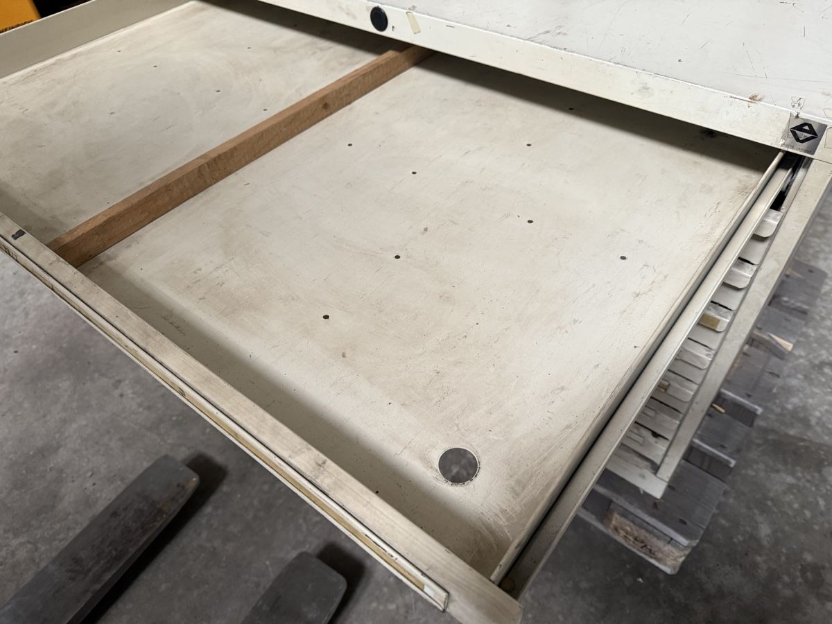 Alle Werkzeuge: Werksttschrank – Gebraucht aus Horriwil von Carrera68 2