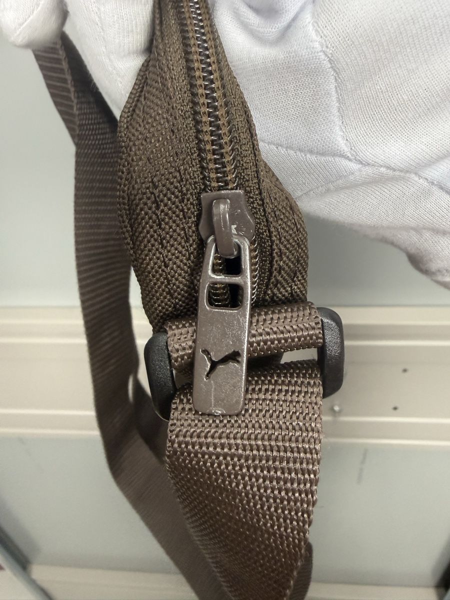 Puma Borse: Vintage Puma crossbody bag – Usato da Lausanne venduto da Unehistoiredesapes 3