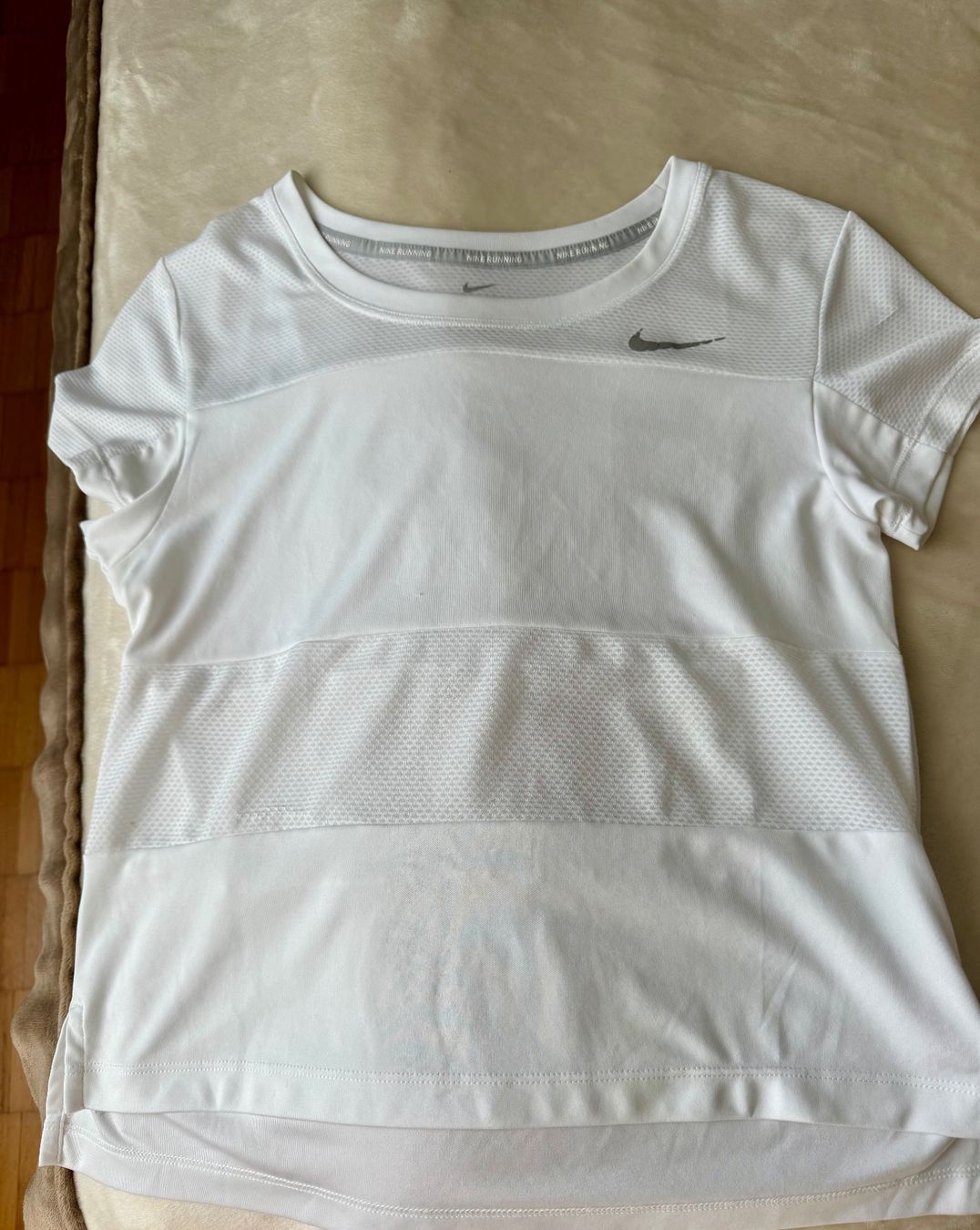 Nike T-shirt: Nike T-Shirt – Usato da Zürich venduto da VictoriaGVA 1