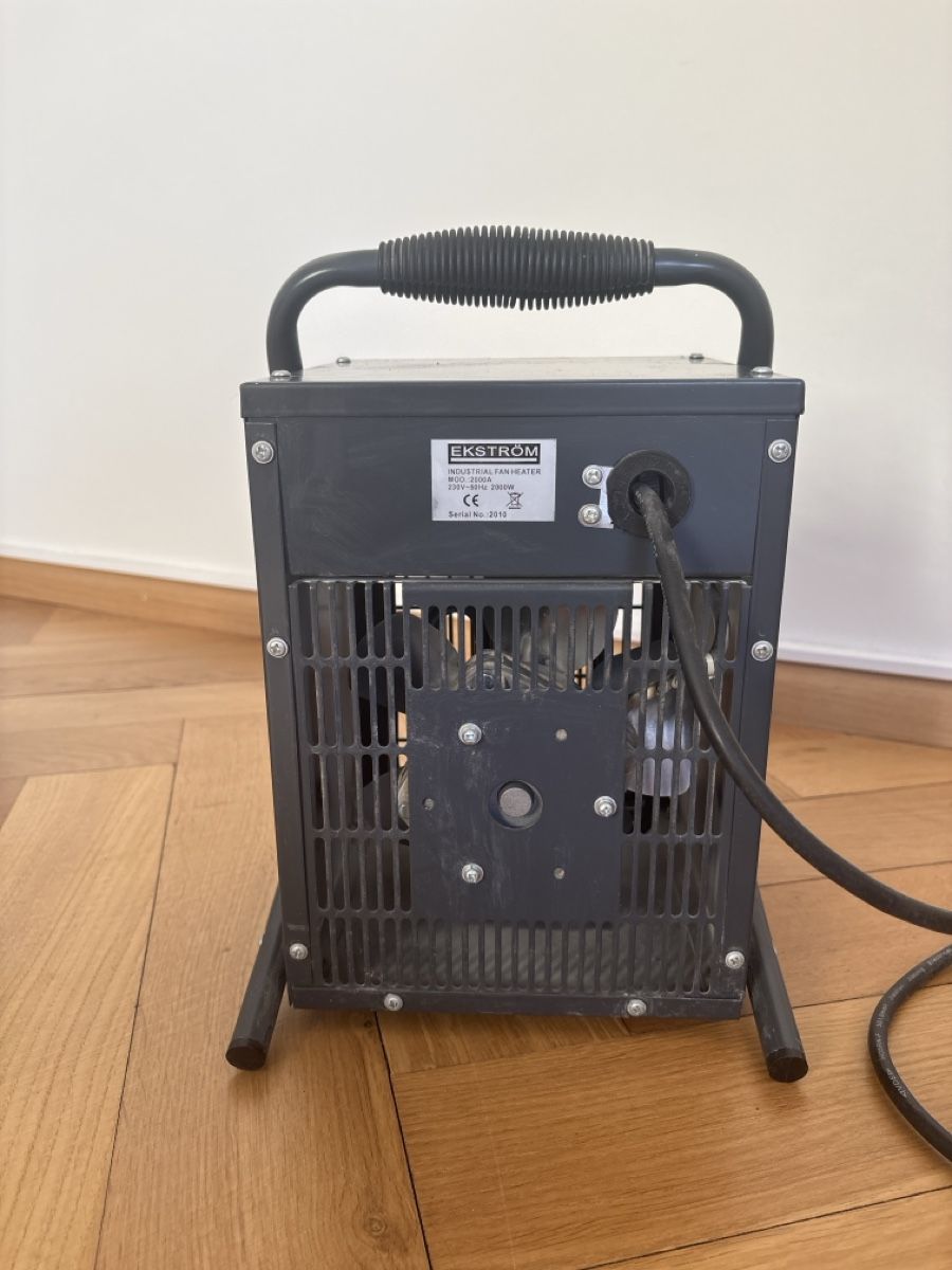 Radiateurs: Elektroheizer EKSTROM 2000W gebraucht – D'occasion à Basel par nic_wxj5 2