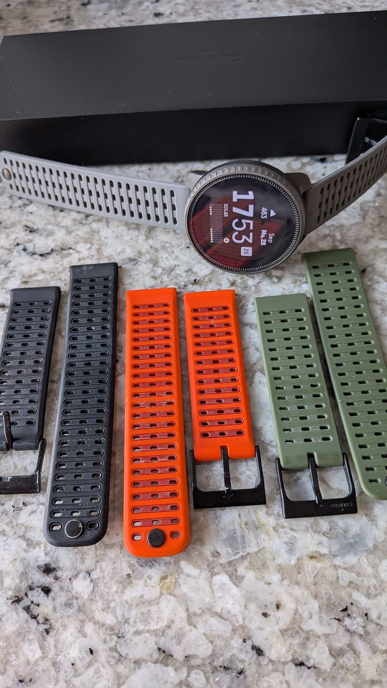 Suunto Smartwatch: Suunto Vertical Titanium Solar – Usato da Zürich venduto da Sloba29