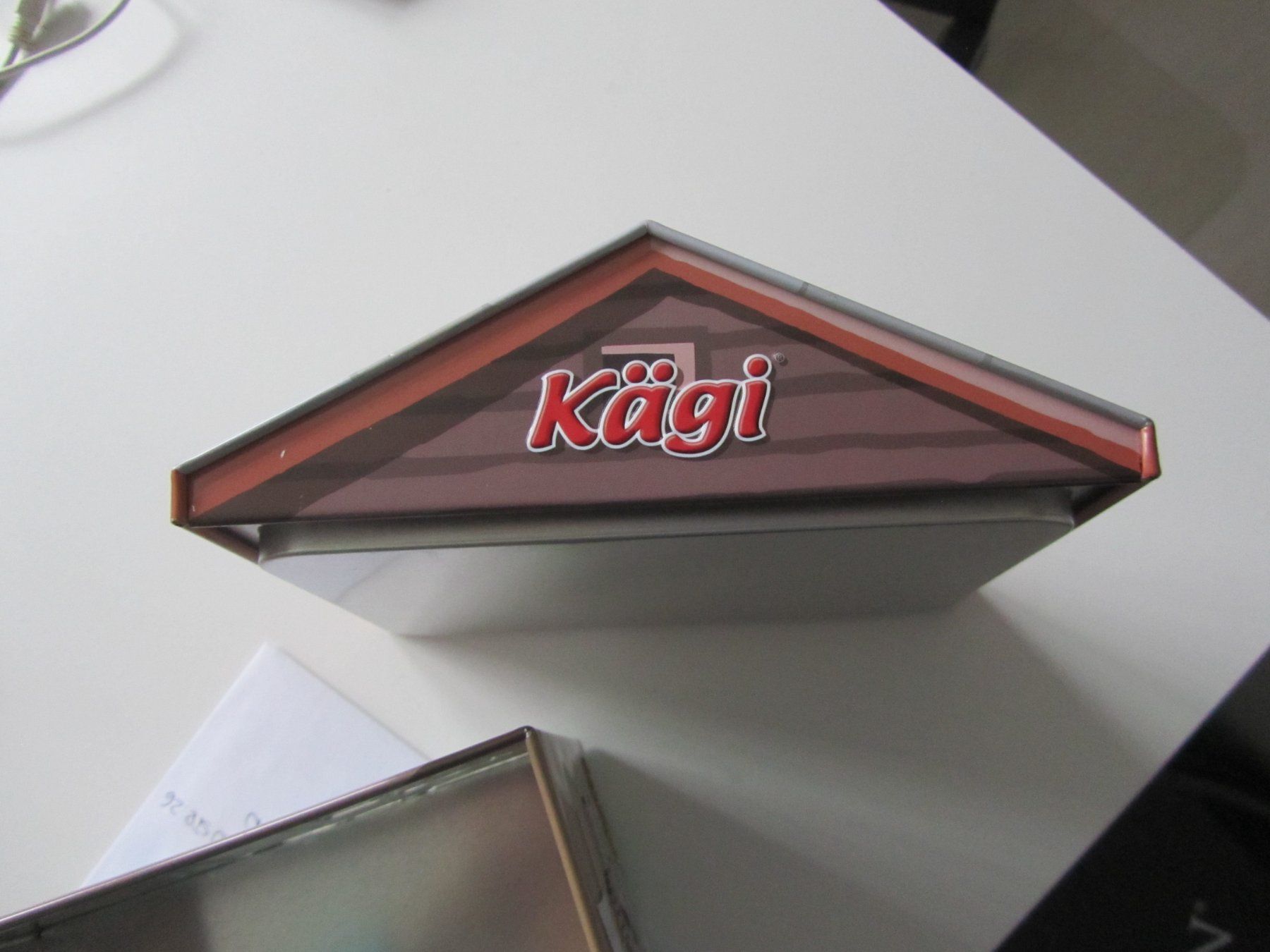 Tutte le decorazioni: Blechdose Kägi-Haus – Usato da Bättwil venduto da Profi44 2