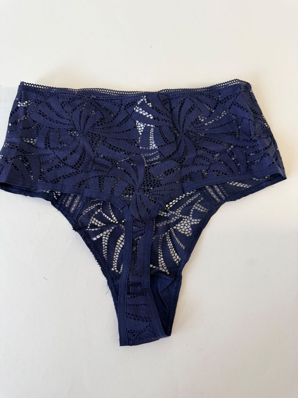 Passionata Altra biancheria intima: String Passionata (Chantelle),  Grösse 36, Dunkelblau – Nuovo e nell'imballaggio originale da Rudolfstetten venduto da gst_g7xl 2