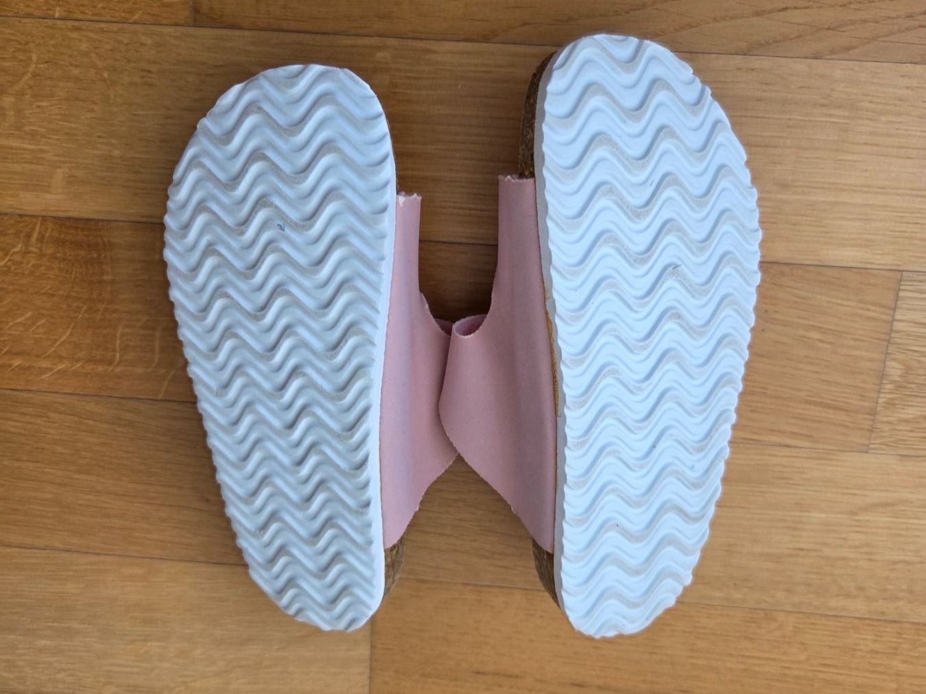 Schuhe für Mädchen: Hausschuhe in Gr. 30, gewaschen – Gebraucht aus Glattpark(Opfikon) von dememora 2