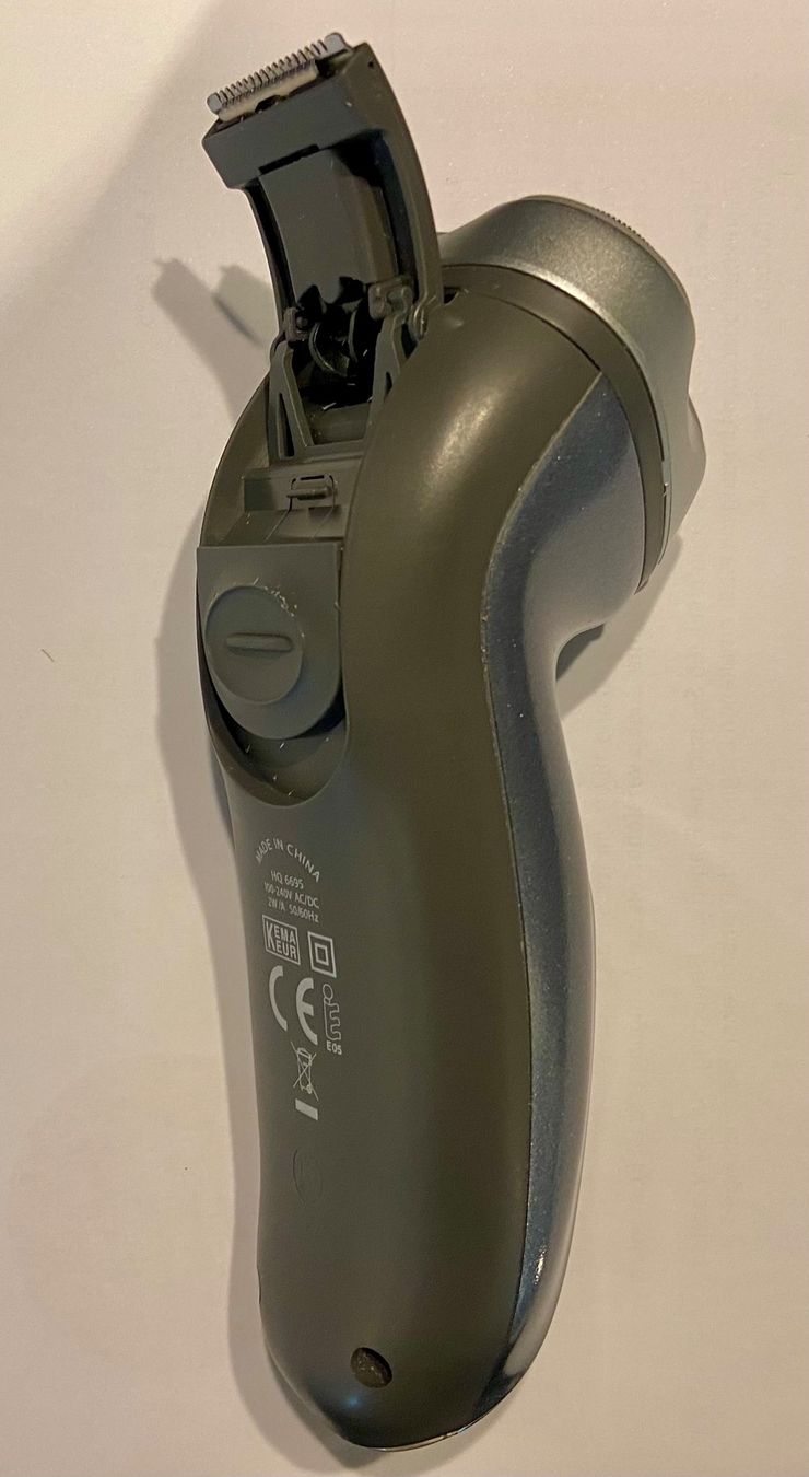 Philips Rasoi & Lamette da barba: Elektrorasierer Philips HQ6695 – Usato da Bassersdorf venduto da geronjmo 4