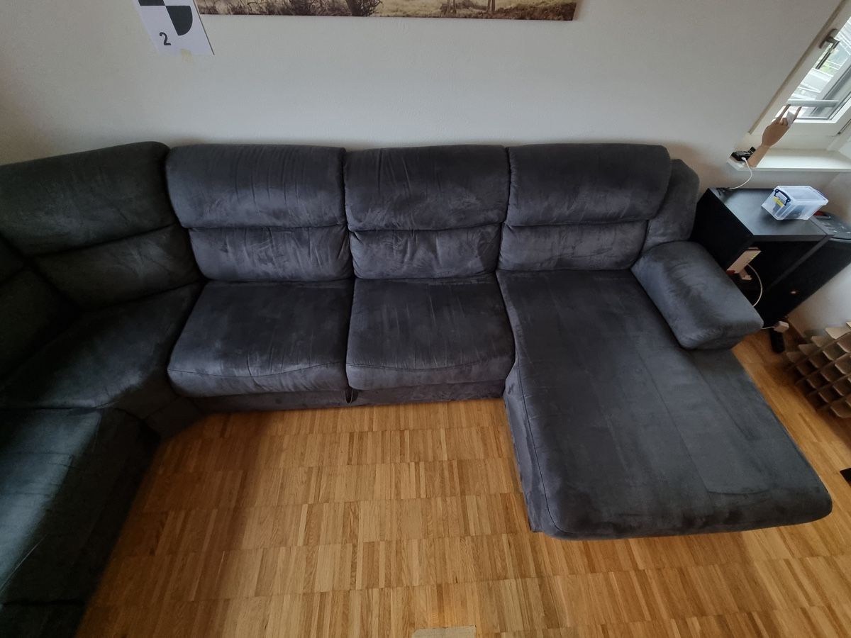 Divani: Grosses U-förmiges Sofa mit Schlaffläche, Farbe Anthrazit – Usato da Muttenz venduto da rabo07 1