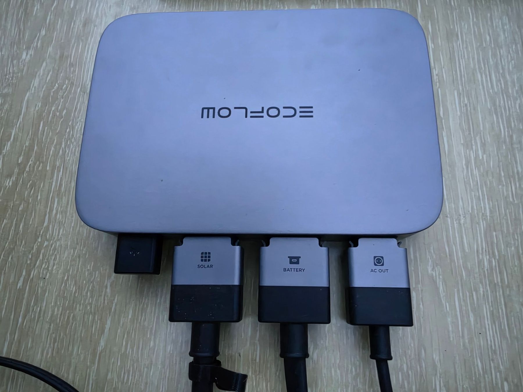 Ecoflow Inverter: EcoFlow PowerStream Wechselrichter + 3x Smart Plug Bundle – Usato da Titterten venduto da Honig-Bienen 1