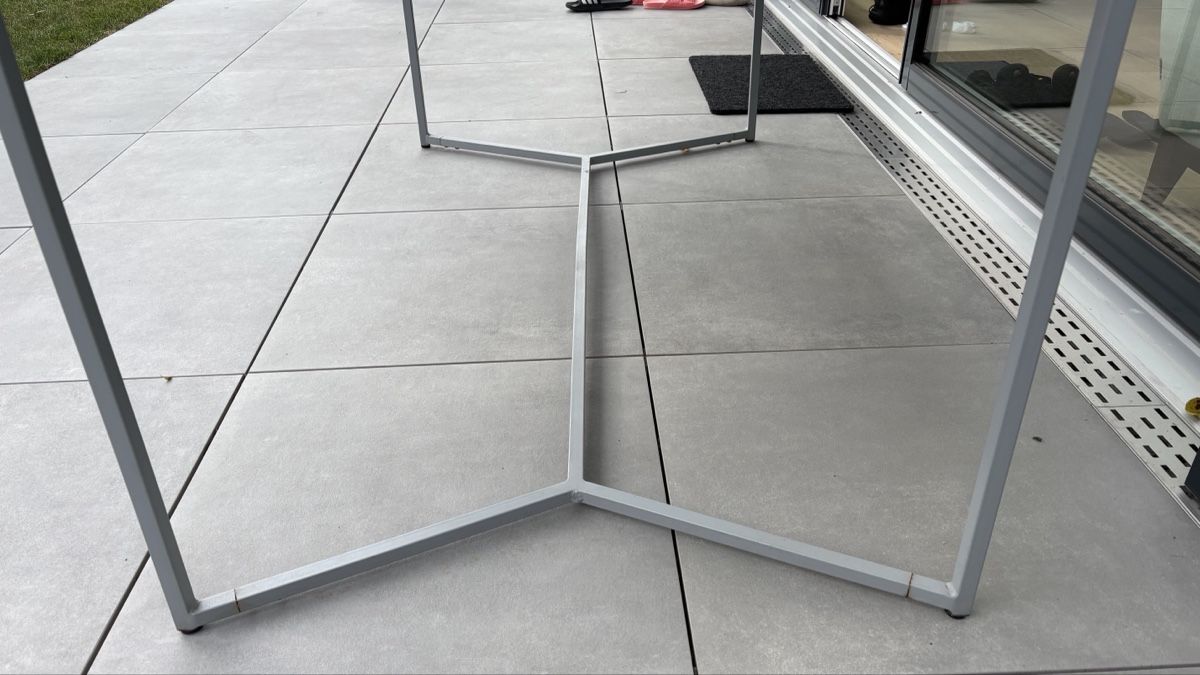Tische: Table de jardin couleur gris clair - Etat correct – Gebraucht aus Mont-sur-Lausanne von Vinou6021 4