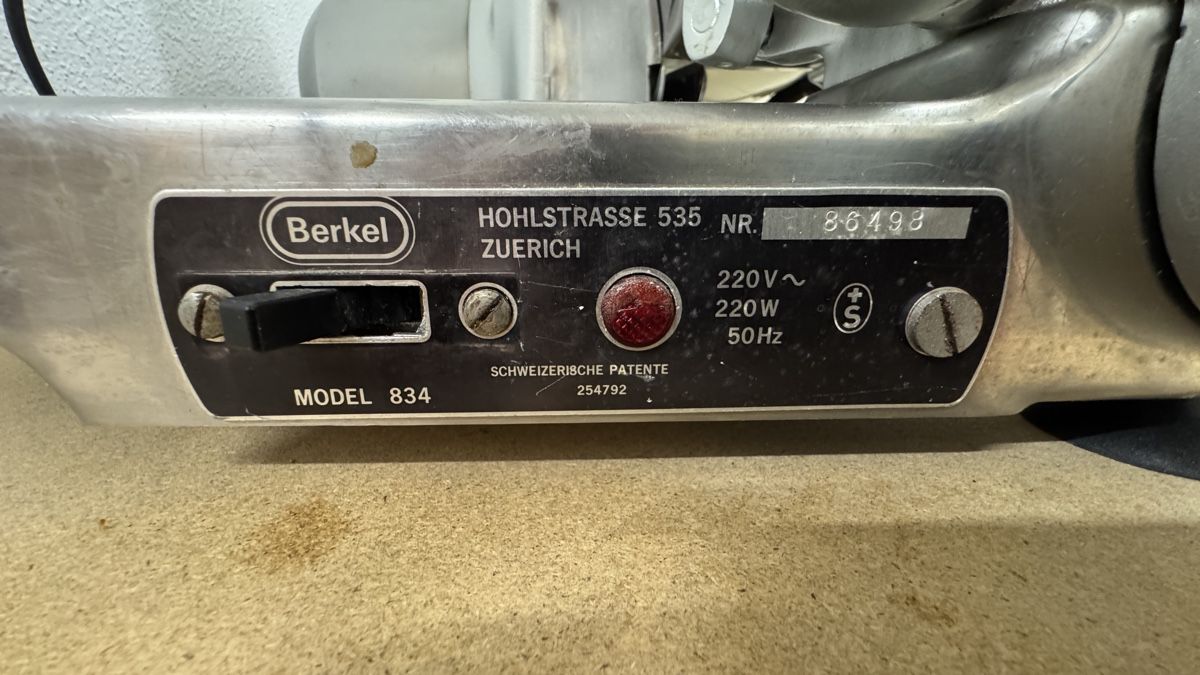 Berkel Elettrodomestici da cucina: Aufschnittmaschine Berkel Model 834 – Usato da Reinach AG venduto da Gruku66