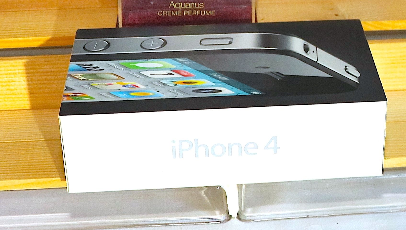 Apple Portables: iPhone 4  64 GB – D'occasion à Ipsach par Merlux 4