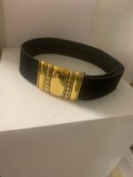 Gürtel Schwarz mit goldener Schnalle